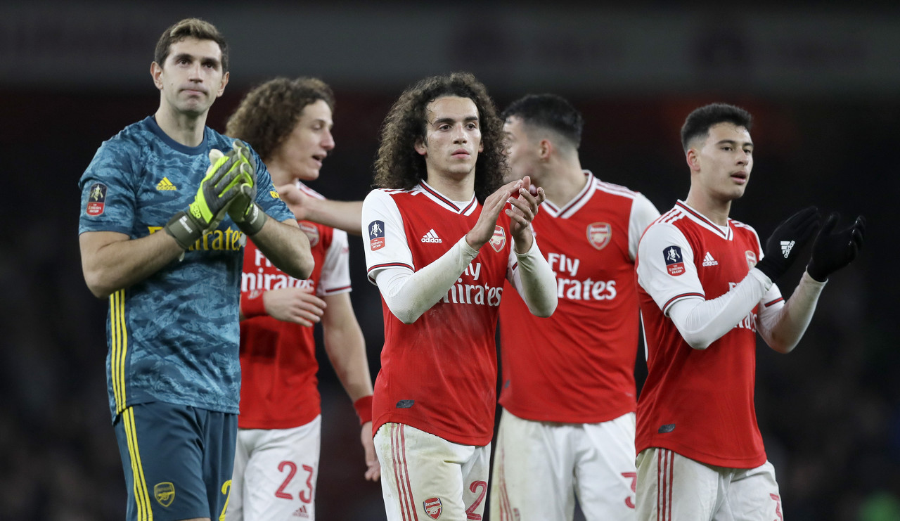 林荣福儿子致信瓦伦股东进行赛季总结，全篇只字不提足球（林荣福之子致信瓦伦股东回顾赛季，通篇避谈足球）