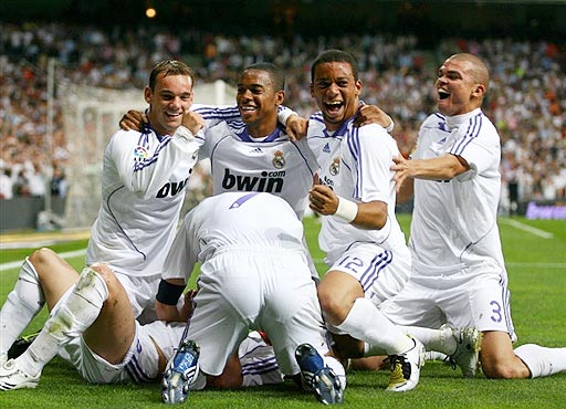 官方：AC米兰主帅阿莱格里当选意甲11月最佳教练（AC米兰官宣：主帅阿莱格里荣膺意甲11月最佳教练）