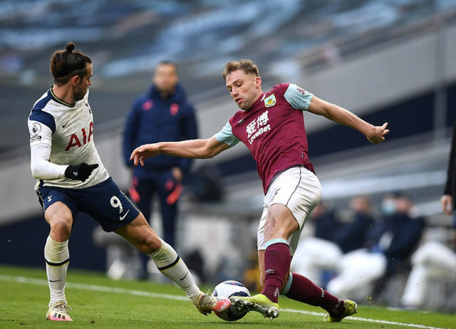 【头条】索菲·希纳斯赢得环球马术冠军赛布拉格季后赛1.50米级别比赛冠军