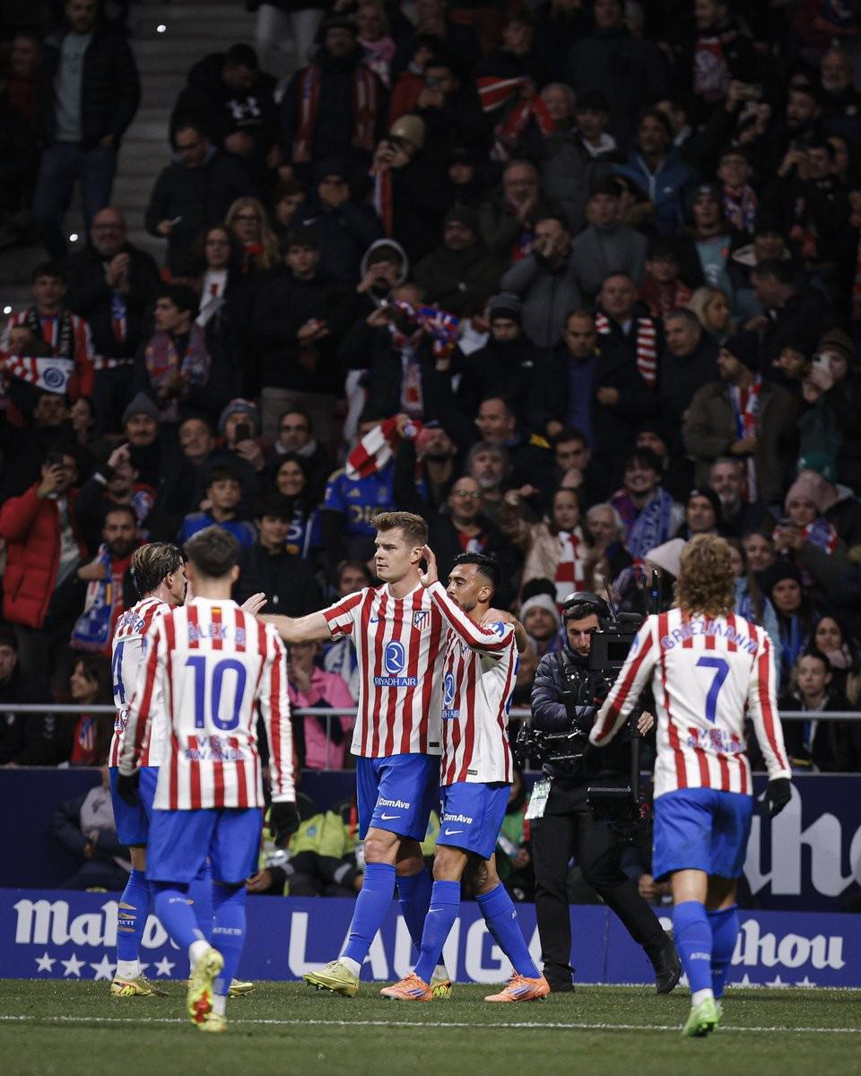 记者：德温特想踢欧冠，他依然优先考虑加盟国米（记者：德温特渴望征战欧冠，加盟国米仍是首选）