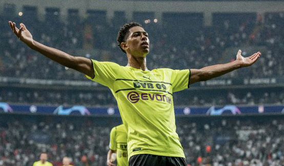 中超：山东泰山主场2-0完胜青岛队（中超：山东泰山主场两球零封青岛队）