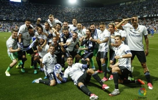 克媒：汉堡进行球衣慈善拍卖，18岁武斯科维奇球衣成标王（克罗地亚媒体：汉堡举办球衣慈善拍卖，18岁武斯科维奇战袍拍得最高价）