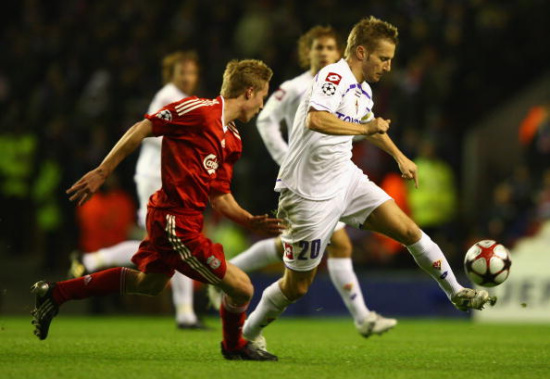 亚沙里稳健复出，80次传球仅失误6次，并送出一次全场最佳进攻机会的长传