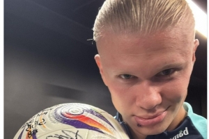 记者：今年租借效力大阪樱花的拉斐尔正与一家中国俱乐部谈判