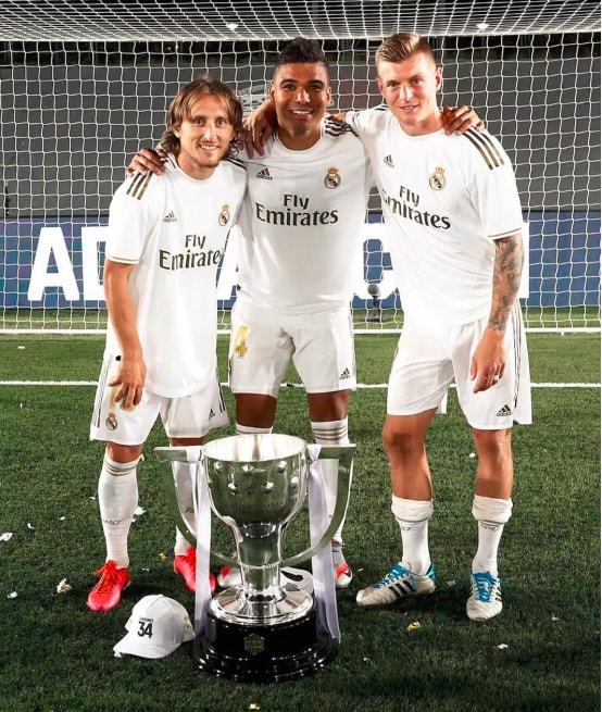 德甲最新积分榜：拜仁9分优势领跑，多特第2，美因茨垫底（德甲榜单更新：拜仁以9分优势领跑，多特第二，美因茨垫底）